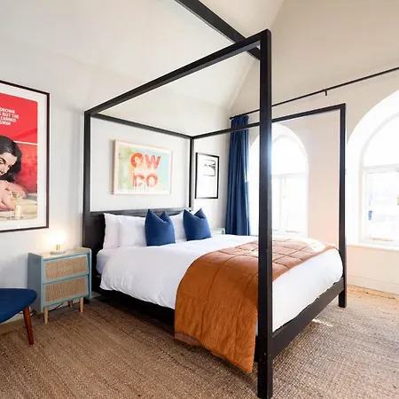 Old Town House Converted Church Dog-friendly Sleeps 6 Apartman *