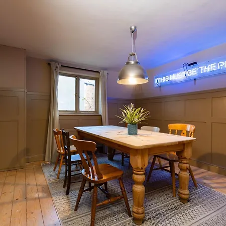 Old Town House Converted Church Dog-friendly Sleeps 6 Apartman *