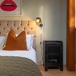 Old Town House Converted Church Dog-friendly Sleeps 6 Apartment Scarborough